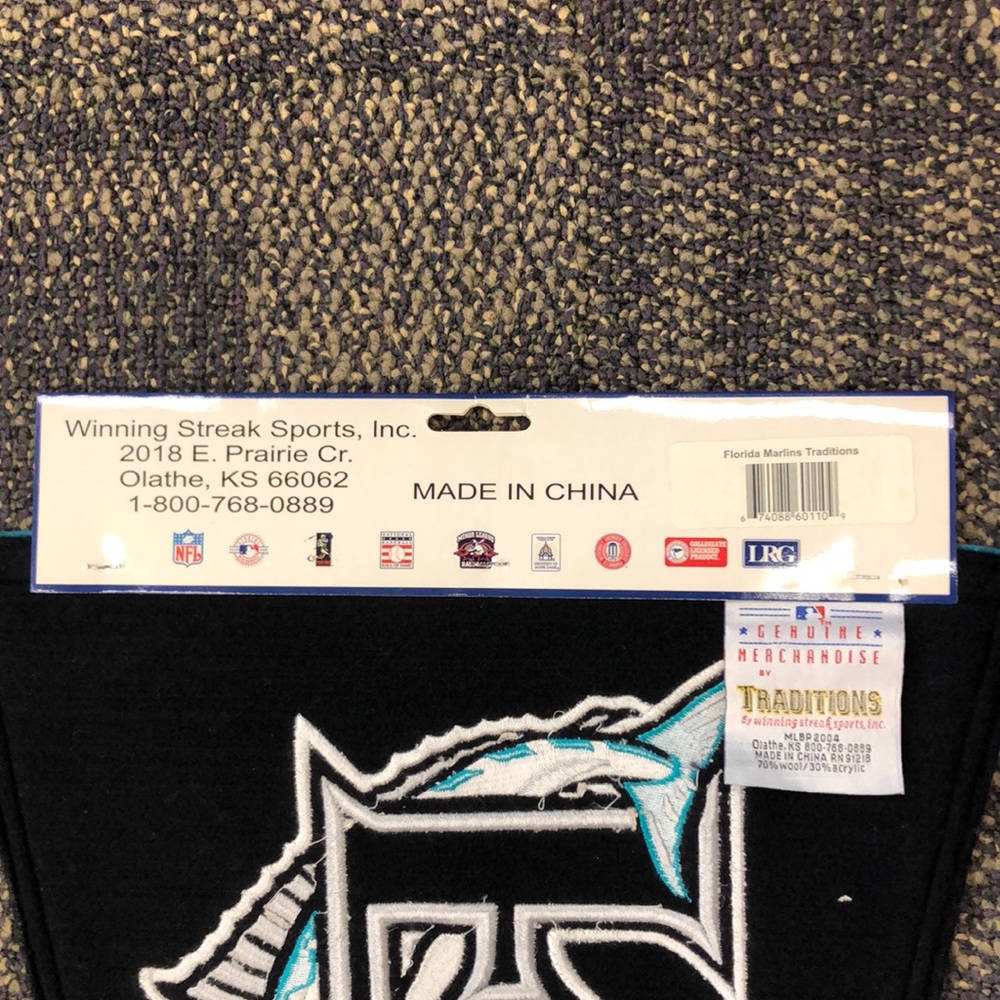 NWT Florida Marlins Pennant - Picture 3 of 4